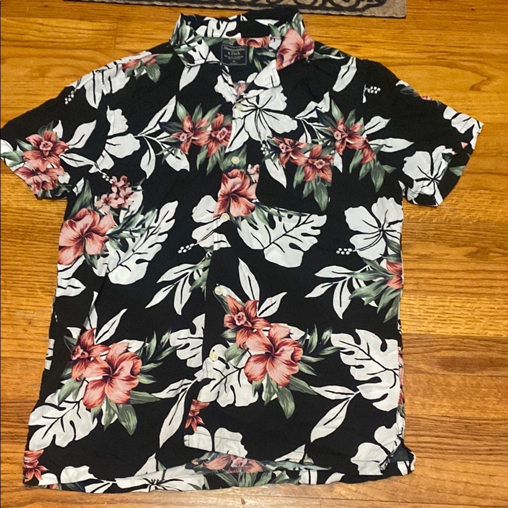 Abercrombie & Fitch Black and White Casual Button Down Shirt